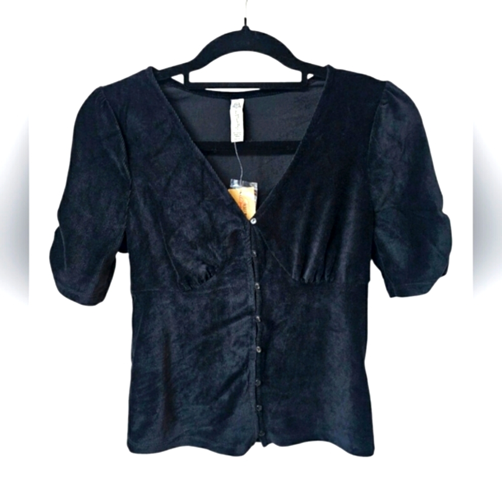 NEW American Rag Top Black Velvet Ribbed Ruched Short Sleeves Blouse Vneck Soft - Picture 3 of 14